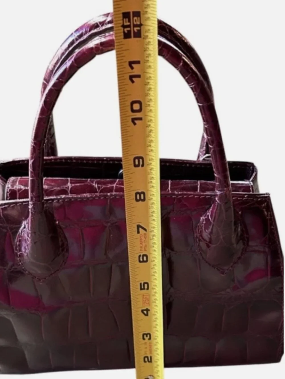 VINTAGE DESMO ITALIAN CROC PURSE BURGUNDY SMALL SCUFFS ON CORNERS